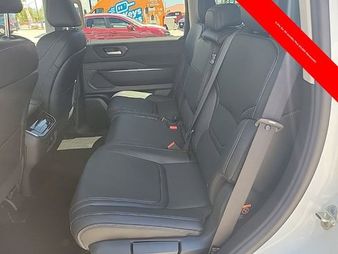 New 2026 Nissan Armada SV image 34