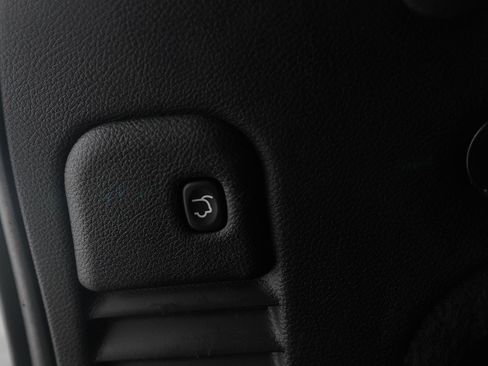 Used 2018 Jeep Grand Cherokee High Altitude image 11