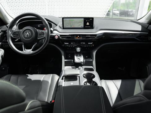 Used 2024 Acura MDX SH-AWD w/ Technology Package image 8