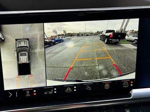 Used 2024 Chevrolet Silverado 1500 High Country AWD/4WD image 19