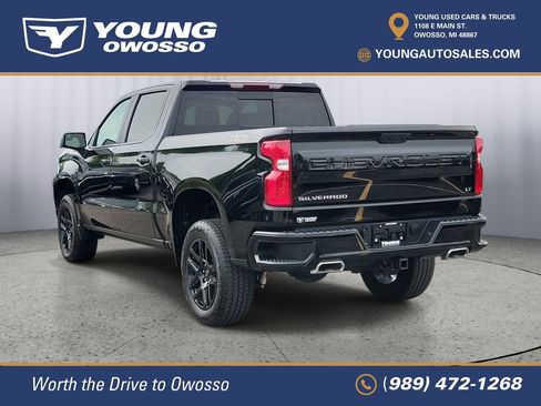 Used 2024 Chevrolet Silverado 1500 LT Trail Boss w/ Convenience Package II AWD/4WD image 4