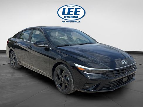 New 2026 Hyundai Elantra SEL Sport FWD image 1