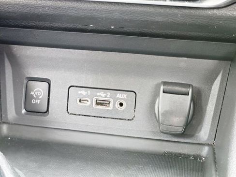 Certified 2024 Nissan Sentra SV FWD image 25