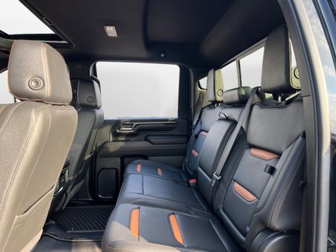 Used 2024 GMC Sierra 2500 AT4 w/ AT4 Premium Plus Package image 13