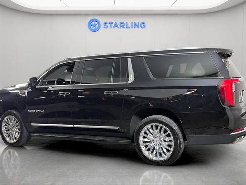 Used 2025 GMC Yukon XL Denali AWD/4WD image 4