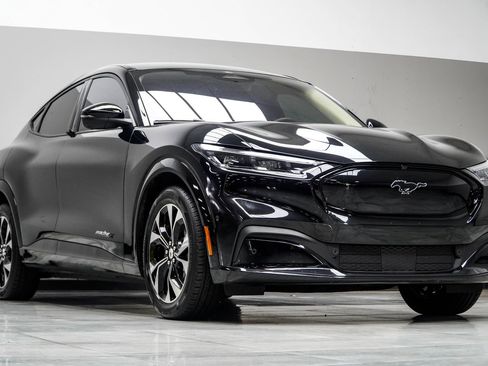 Used 2023 Ford Mustang Mach-E Premium RWD image 4