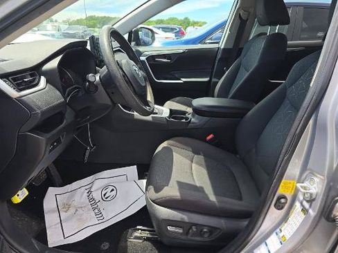 Used 2021 Toyota RAV4 XLE AWD/4WD image 24