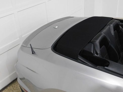 Used 2020 Ford Mustang Premium image 17