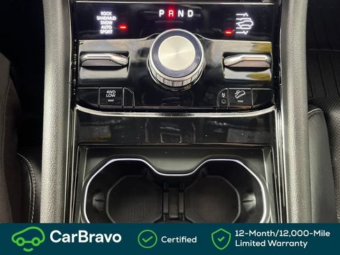 Used 2023 Jeep Grand Cherokee Overland w/ Luxury Tech Group IV AWD/4WD image 41