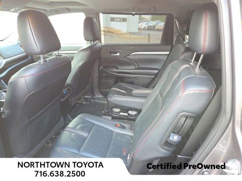 Used 2019 Toyota Highlander XLE image 13