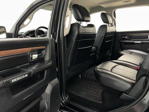 Used 2018 RAM 1500 Laramie AWD/4WD image 43