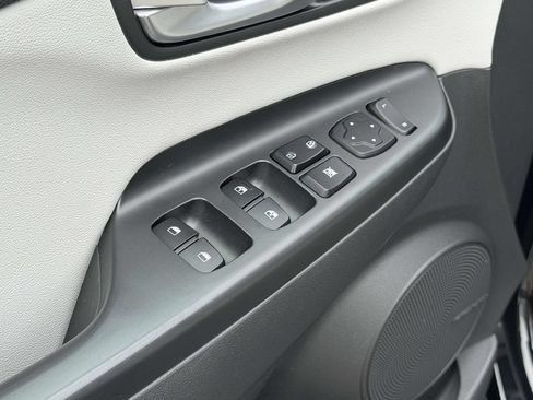 Certified 2023 Hyundai Kona Limited AWD/4WD image 17