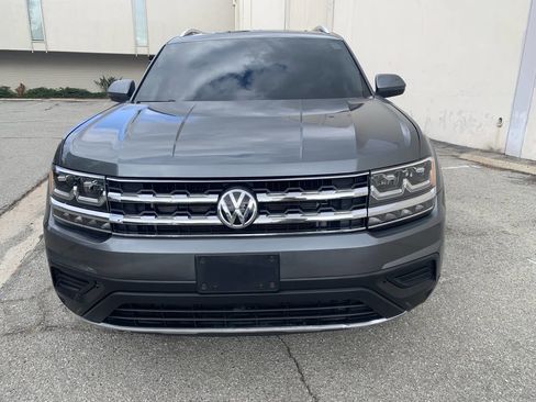Used 2018 Volkswagen Atlas Launch Edition FWD image 3