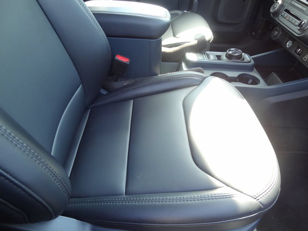 Used 2026 Ford Maverick Lariat w/ Black Appearance Package AWD/4WD image 16