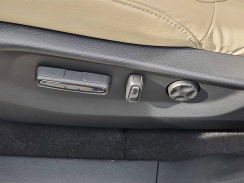 Certified 2018 Honda CR-V Touring image 17