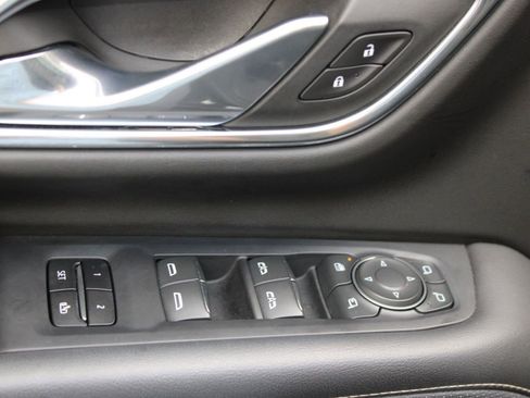 Used 2023 Chevrolet Tahoe Premier image 13