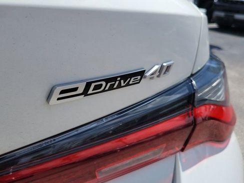 Used 2024 BMW i4 eDrive40 RWD image 6