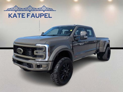 Used 2026 Ford F450 Platinum w/ Platinum Plus Package AWD/4WD image 3