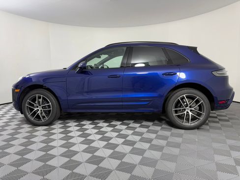Certified 2026 Porsche Macan AWD/4WD image 2