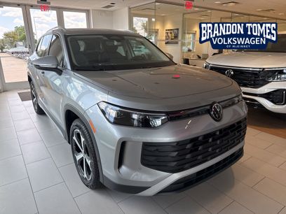 New 2025 Volkswagen Tiguan SE