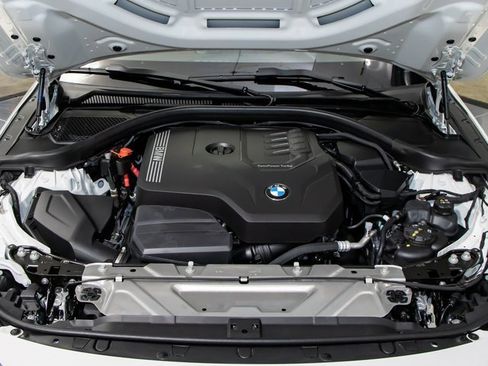 Used 2025 BMW 230i xDrive Coupe w/ Convenience Package image 5