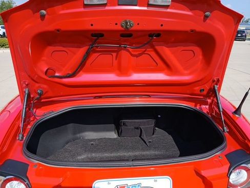 Used 2007 MAZDA MX-5 Miata Touring RWD image 15