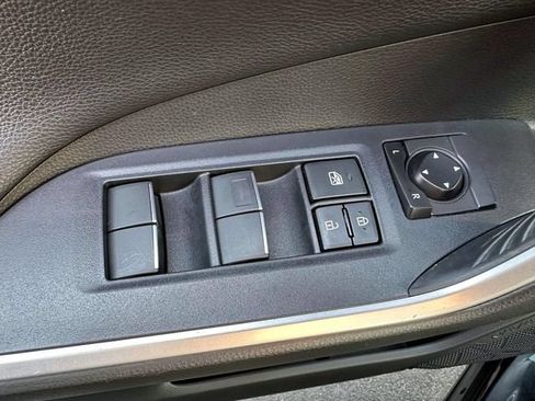 Used 2020 Toyota RAV4 Limited w/ Limited Grade Weather Package AWD/4WD image 18