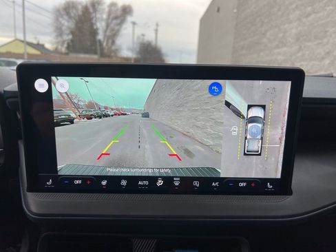 Used 2025 Ford Maverick Lobo image 18