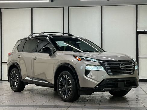 Used 2026 Nissan Rogue Platinum w/ Platinum Premium Package AWD/4WD image 1