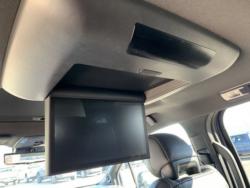 Used 2026 Toyota Sienna Platinum AWD/4WD image 18