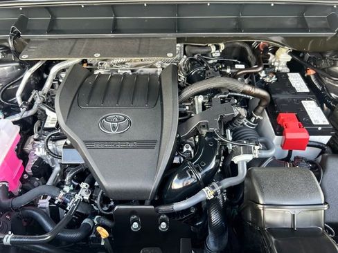 Certified 2025 Toyota Highlander XSE AWD/4WD image 23