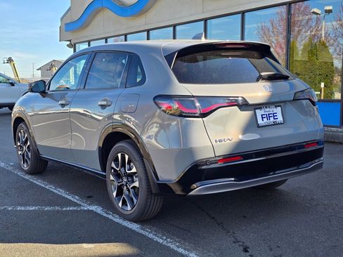 New 2026 Honda HR-V EX-L image 3