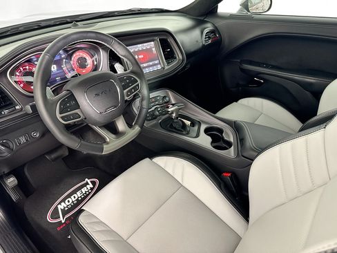 Used 2023 Dodge Challenger SRT Hellcat RWD image 8