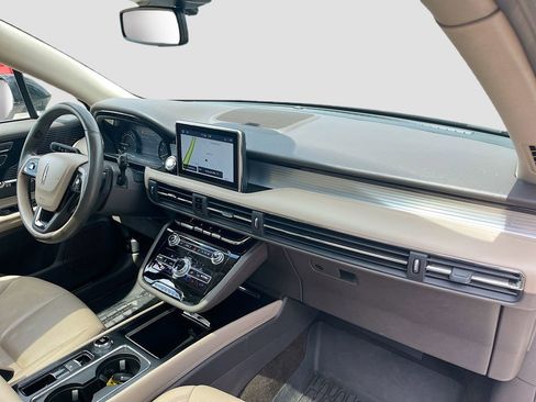 Used 2022 Lincoln Corsair AWD w/ Premium Package image 30