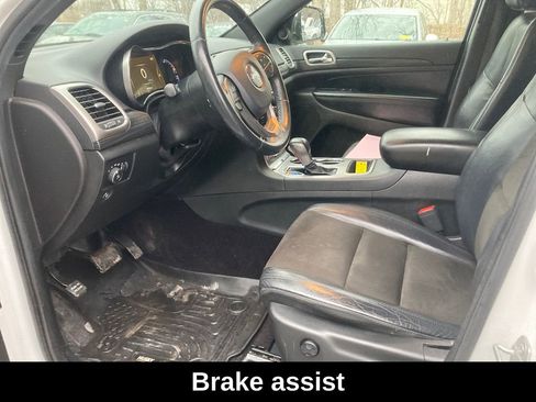 Used 2019 Jeep Grand Cherokee Altitude image 11