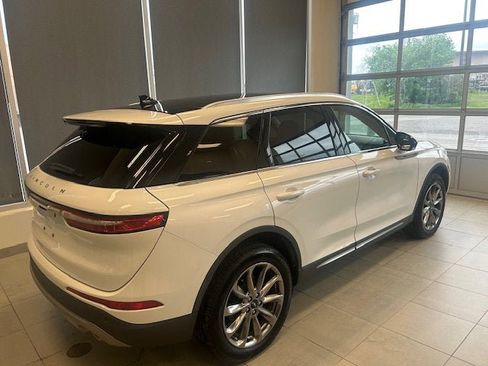 Used 2021 Lincoln Corsair AWD w/ Premium Package image 4