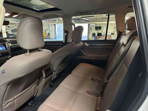 Used 2021 Lexus GX 460 Premium image 10