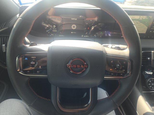 Used 2025 Nissan Armada PRO-4X AWD/4WD image 8