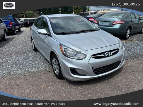 Used 2012 Hyundai Accent GLS FWD image 12