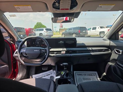 Used 2025 Kia K4 FWD image 13
