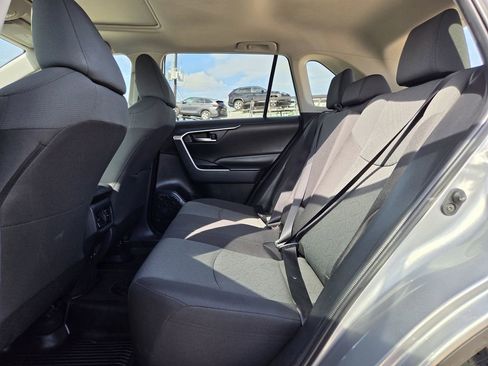 Used 2025 Toyota RAV4 XLE w/ Convenience Package FWD image 30