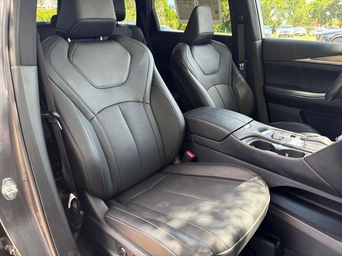 Used 2026 INFINITI QX60 Luxe FWD image 41