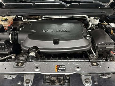 Used 2018 Chevrolet Colorado Z71 AWD/4WD image 35