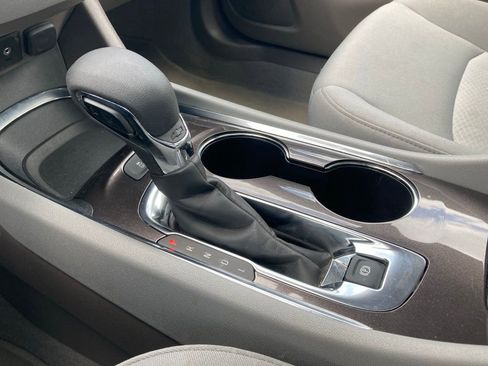 Used 2025 Chevrolet Malibu LT image 28