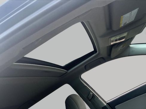 Used 2012 Toyota RAV4 4WD w/ Upgrade Value Pkg image 26