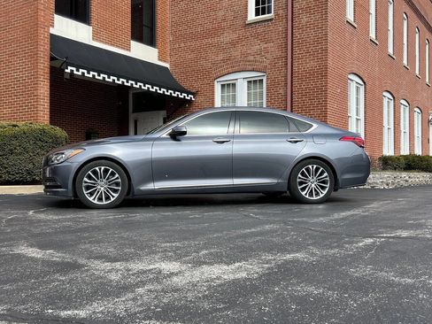 Used 2016 Hyundai Genesis 3.8 image 3