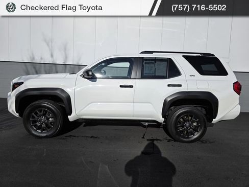 Used 2025 Toyota 4Runner SR5 image 3