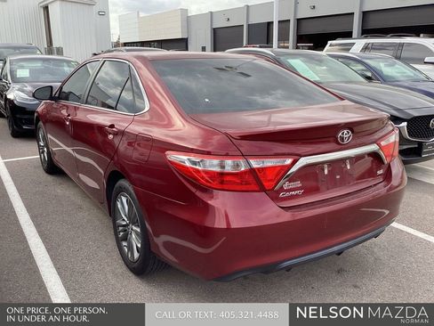 Used 2016 Toyota Camry SE image 6
