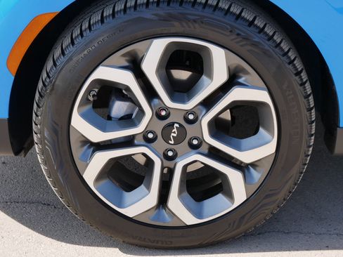 Certified 2025 Kia Soul EX image 15