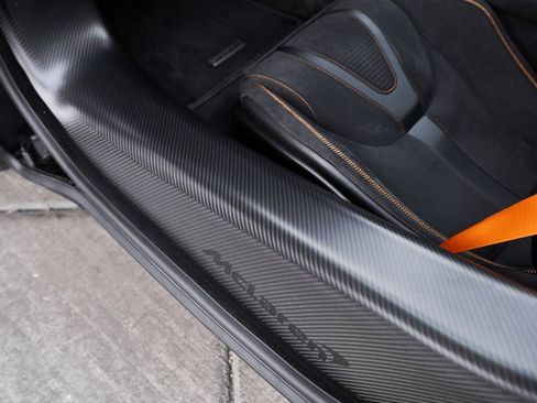 Used 2024 McLaren 750S image 37